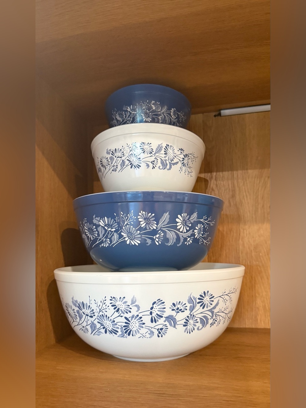 STUNNING Pyrex Colonial Mist mixing set including the HTF 404, & 401, 402, 403